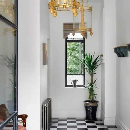 Dripsey Castle Estate קורק