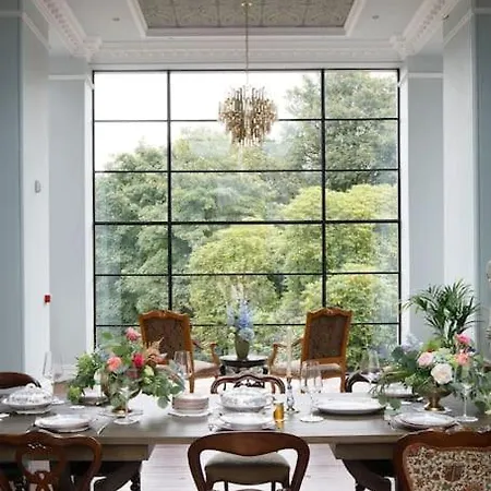 Villa Dripsey Castle Estate *