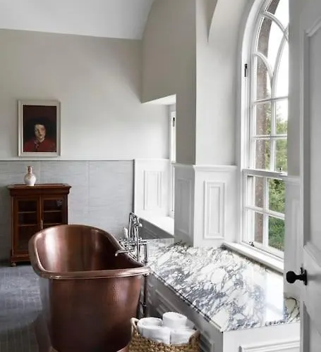 Dripsey Castle Estate *