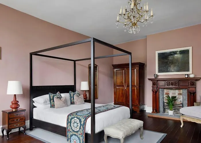 Villa Dripsey Castle Estate *