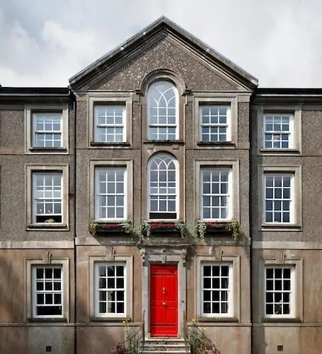 Dripsey Castle Estate * Cork